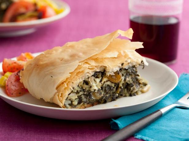 طريقة عمل فطيرة السبانخ والفيتا