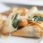 Dreiecke mit Spinat und Feta