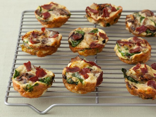 Mini-Quiche mit Pilzen und Spinat
