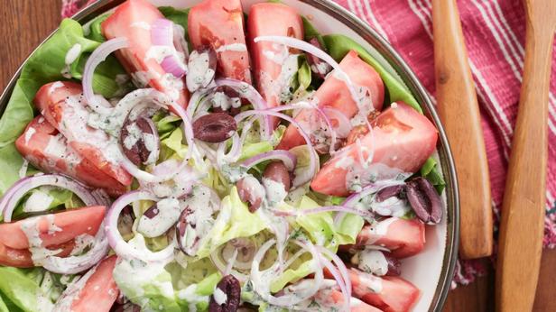 Zubereitung - Tomaten- und Kopfsalat