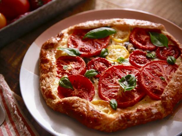 Wie man eine Tomaten-Mozzarella-Tarte zubereitet