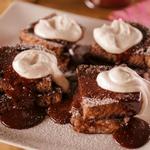Französischer Toast mit mexikanischer Schokolade, Schokoladen-Ahorn-Ganache und Zimt-Schlagsahne