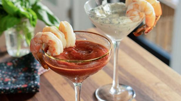 Wie man einen Steakhouse-Garnelencocktail zubereitet