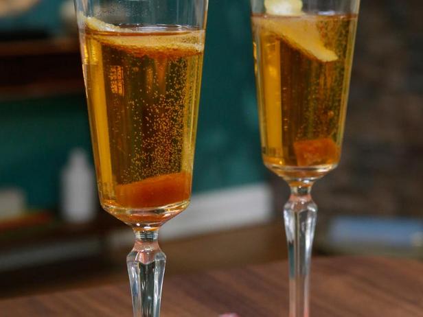 So bereiten Sie den Zero Gravity Cocktail zu