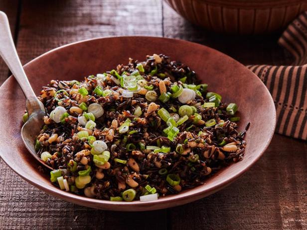 طريقة تحضير بيلاف الأرز البري مع الجوز والليمون