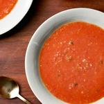 Gebackene Tomatensuppe mit Basilikum
