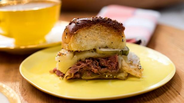 Zubereitung - Gebackene Roastbeef-Käse-Sandwiches