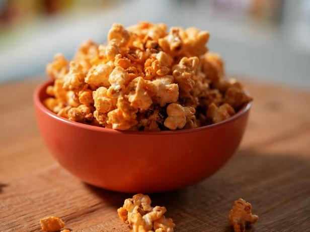 Wie man Buffalo Popcorn zubereitet