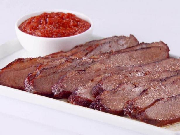 Zubereitung - Würzige Rinderbrust mit rauchiger Texas-BBQ-Sauce
