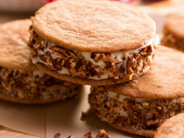 Zubereitung - Gesalzenes Karamell-Snickerdoodle-Eiscreme-Sandwich