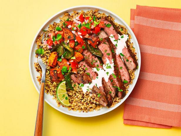 Zubereitung – Quinoa-, Steak- und Gemüsebowls