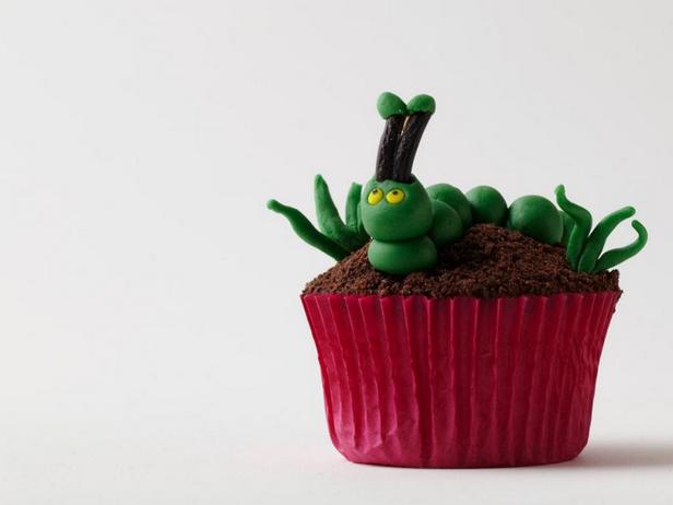 Πώς να φτιάξετε cupcakes με κάμπια
