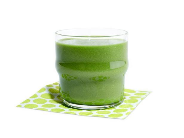 So bereiten Sie einen Super-Grünen-Smoothie zu
