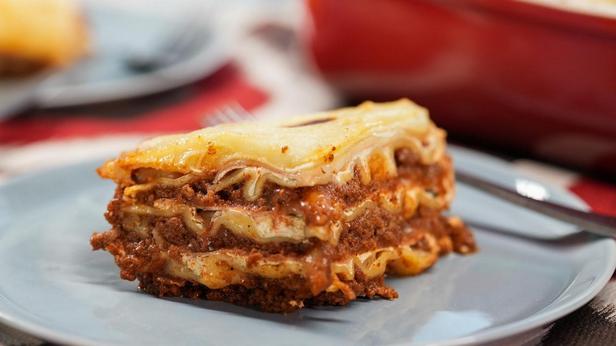 So wird's gemacht – Superkäsige Lasagne