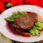 Einfache Weinsauce mit schwarzem Pfeffer