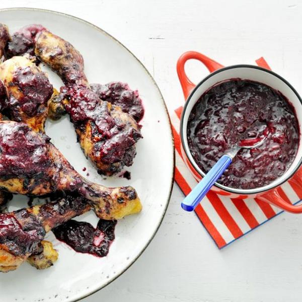 So macht man Blaubeer-BBQ-Sauce