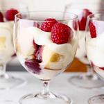 Himbeer-Trifle in Rumsauce