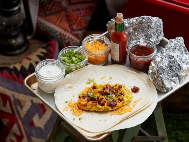 Wie man einen Lagerfeuer-Burrito zubereitet