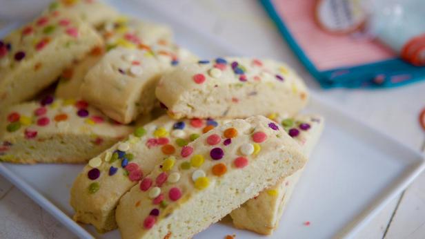 Wie man Konfetti-Biscotti zubereitet
