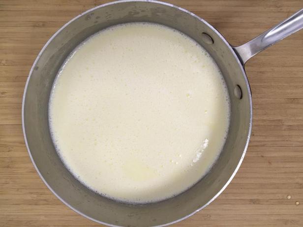 Heiße Karamellsauce