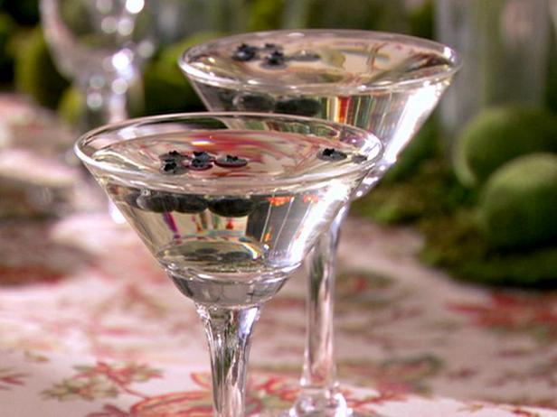 So bereiten Sie einen Startini Dream Cocktail zu