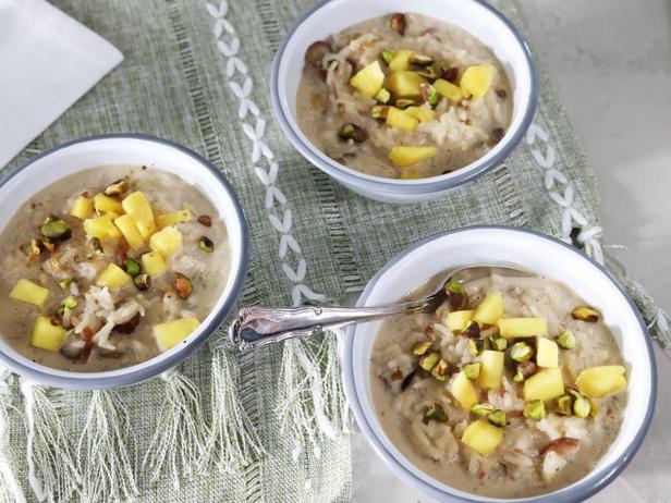 Wie man Mango-Reispudding zubereitet