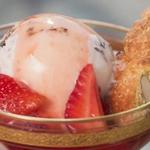 Stracciatella mit Erdbeeren und Vin Santo