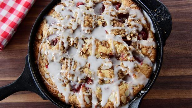 Rezept für Erdbeer-Mandel-Pfundkuchen