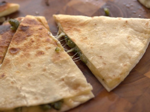 كاساديا بالجبنة