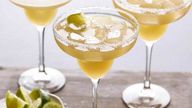 Wie man eine Bier-Margarita zubereitet