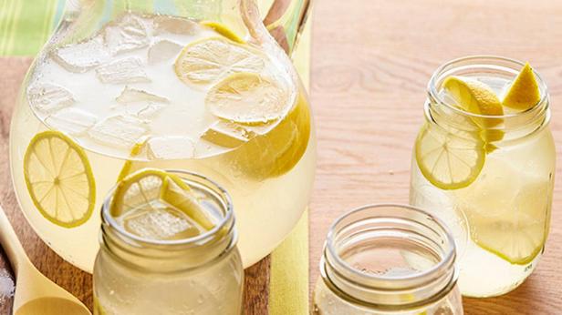 So macht man Picknick-Limonade