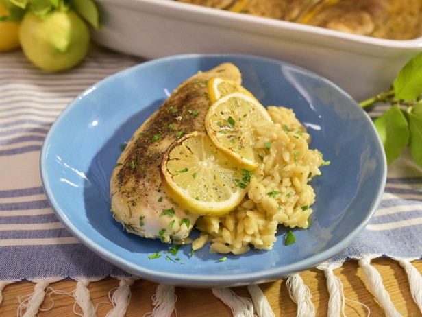 Griechischer Hähnchen-Orzo-Nudelauflauf