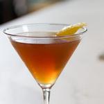 Alkoholfreier Martini mit Tee
