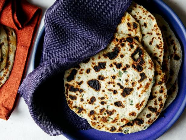 Wie man Aloo Roti zubereitet