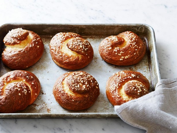 Brezelbrötchen
