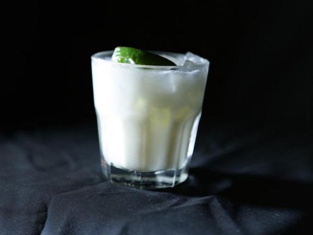 Zubereitung des alkoholfreien Cocktails „Sneak Punch“