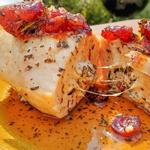 Gefüllte Hähnchenbrust mit Käse und Preiselbeeren in Preiselbeerglasur
