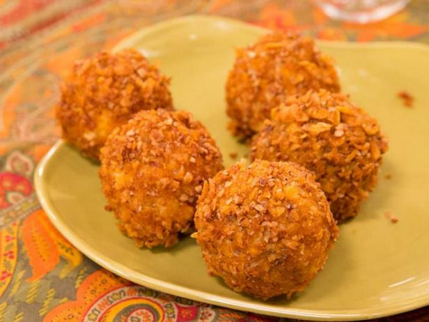 Wie man frittiertes Apfel-Birnen-Eis zubereitet