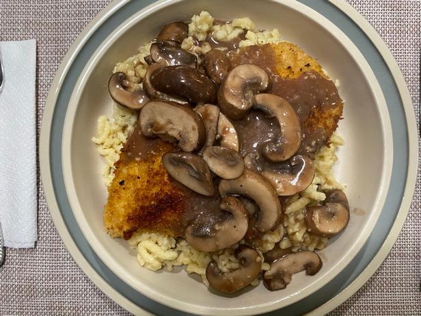 Zubereitung - Jägerschnitzel und Spätzle mit Zitrone und Thymian