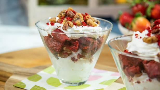 Wie man Red Velvet Parfait zubereitet