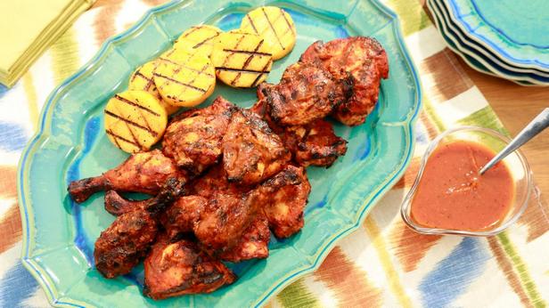 Wie man gegrilltes Paprikahähnchen zubereitet