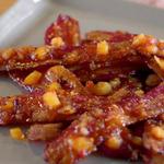 لحم مقدد مغطى بصلصة الأناناس الساخنة