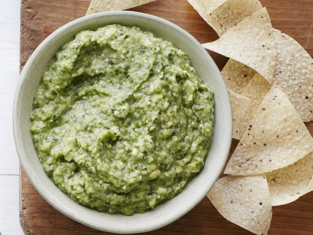 Guacamole mit Physalis-Gemüse
