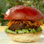 Burger mit Marrakesch-Karottensalat und Chermoula-Mayonnaise