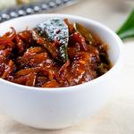 Zwiebelrelish zu Würstchen
