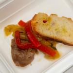 Crostini mit Wurst und Paprika