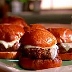 Mini-Schweizer-Käseburger