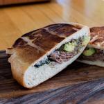 Carnitas- und Bohnensandwiches