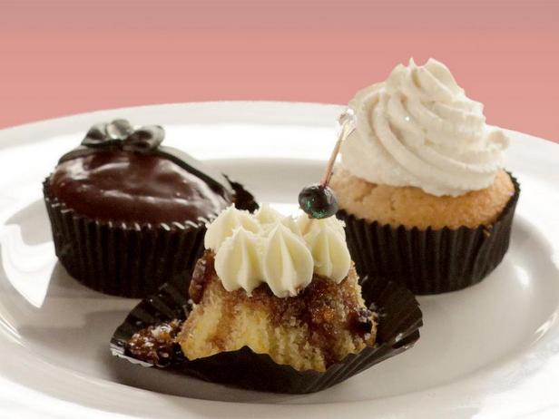 Come preparare i cupcake al cioccolato con ripieno di nocciole