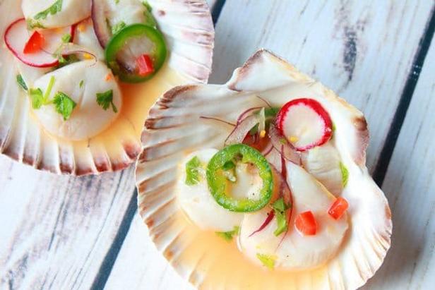 Wie man Jakobsmuschel-Ceviche zubereitet
